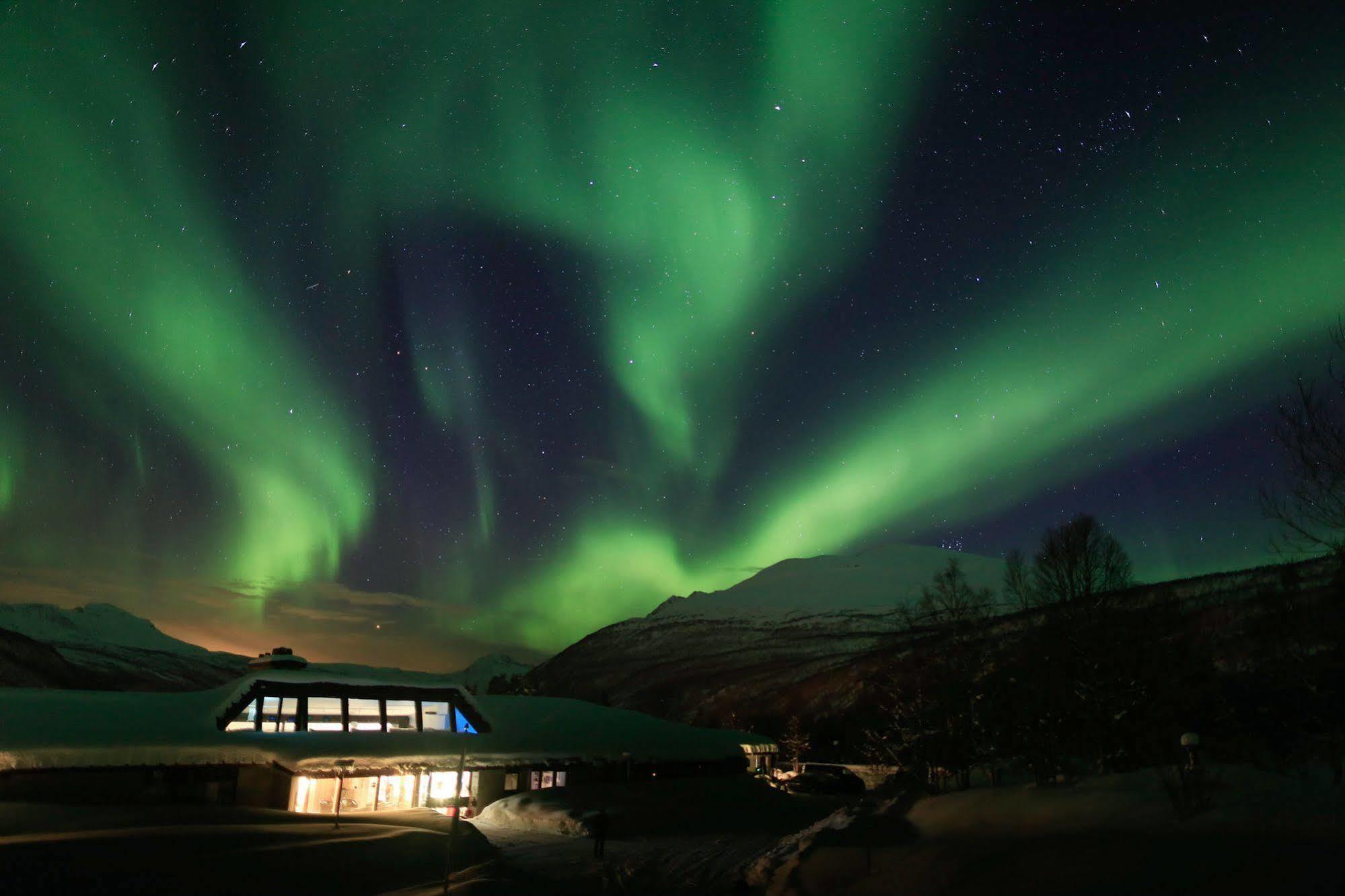 Hotel Fjellkysten à Tennevoll Extérieur photo